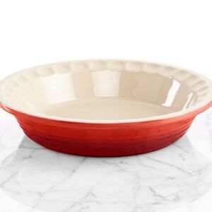 Le Creuset 9" Enameled Stoneware Heritage Pie Dish- Carmin